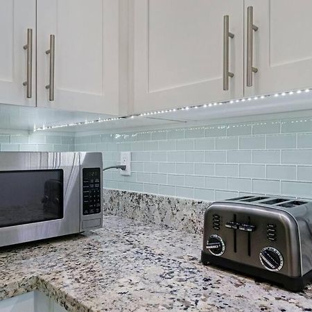 Heated Pool I Soundproof Home I Firepit I 630Mbps 할리우드 외부 사진